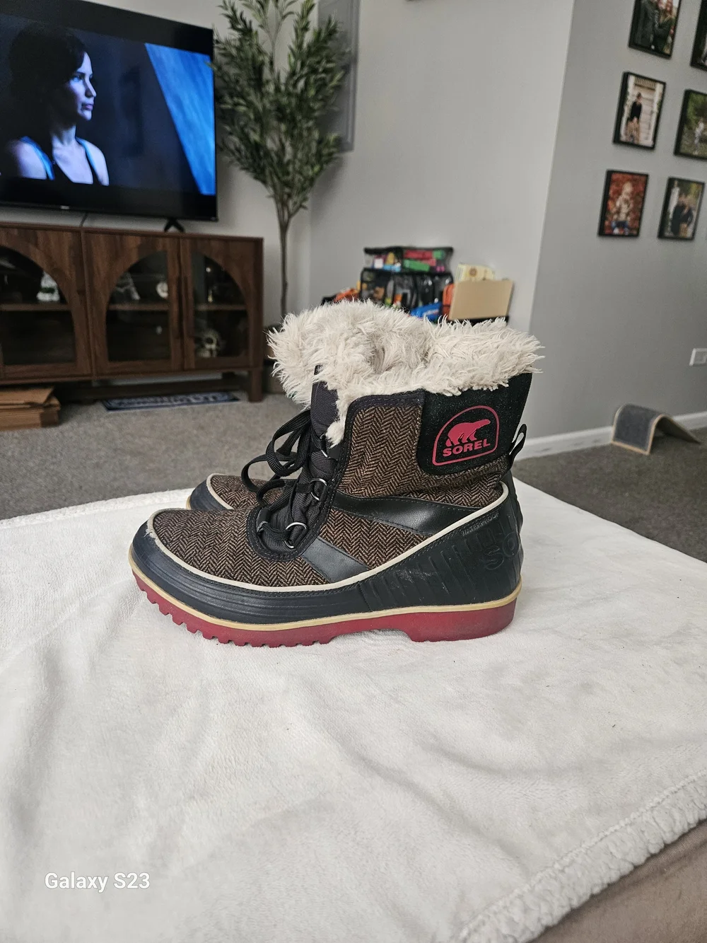 Sorel Women's Winter Boots Faux Fur Waterproof Brown Black Red Size 10